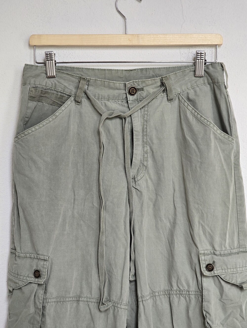 Pilcro Anthropologie Sage Green Cargo Utility Pants Women's Size 28 - Picture 5 of 17